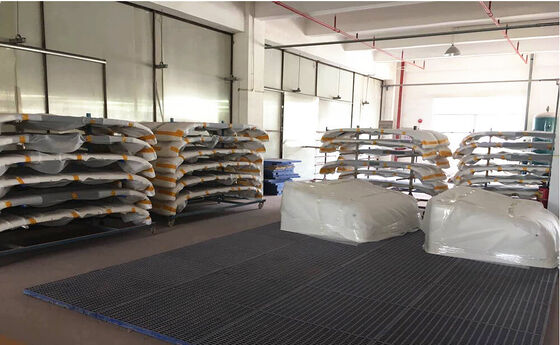 실내용으로 설계된 맞춤형 경량 FRP 차체 쉘은 가벼운 내구성과 색상 사용자 정의 옵션을 제공합니다.