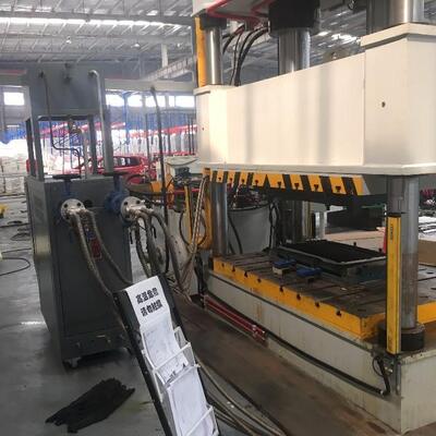 SMC 압축 성형 버스 지붕 커버 에어 디플렉터 경량 FRP 외장