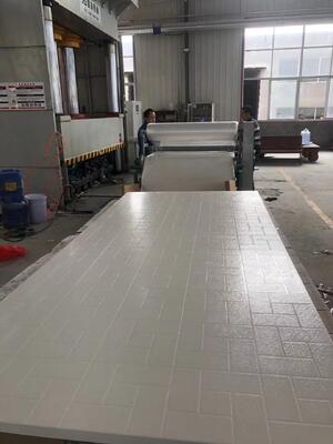 맞춤형 SMC 압축형 FRP 자동차 및 버스 부품 내부 외관 트림 OEM/ODM