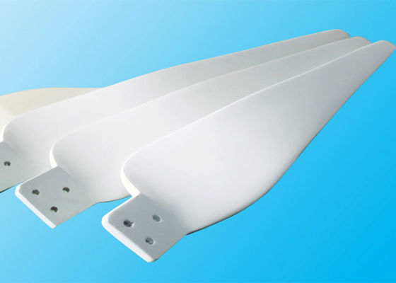 CE ISO9001 FRP 풍력 터빈 블레이드 성능 -40 ~ 60 °C 반짝이는 표면 마무리